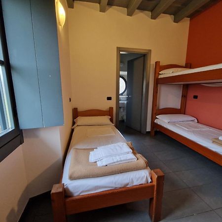 B&B E Ostello, Parco Di Monza, Cascina Costa Alta エクステリア 写真