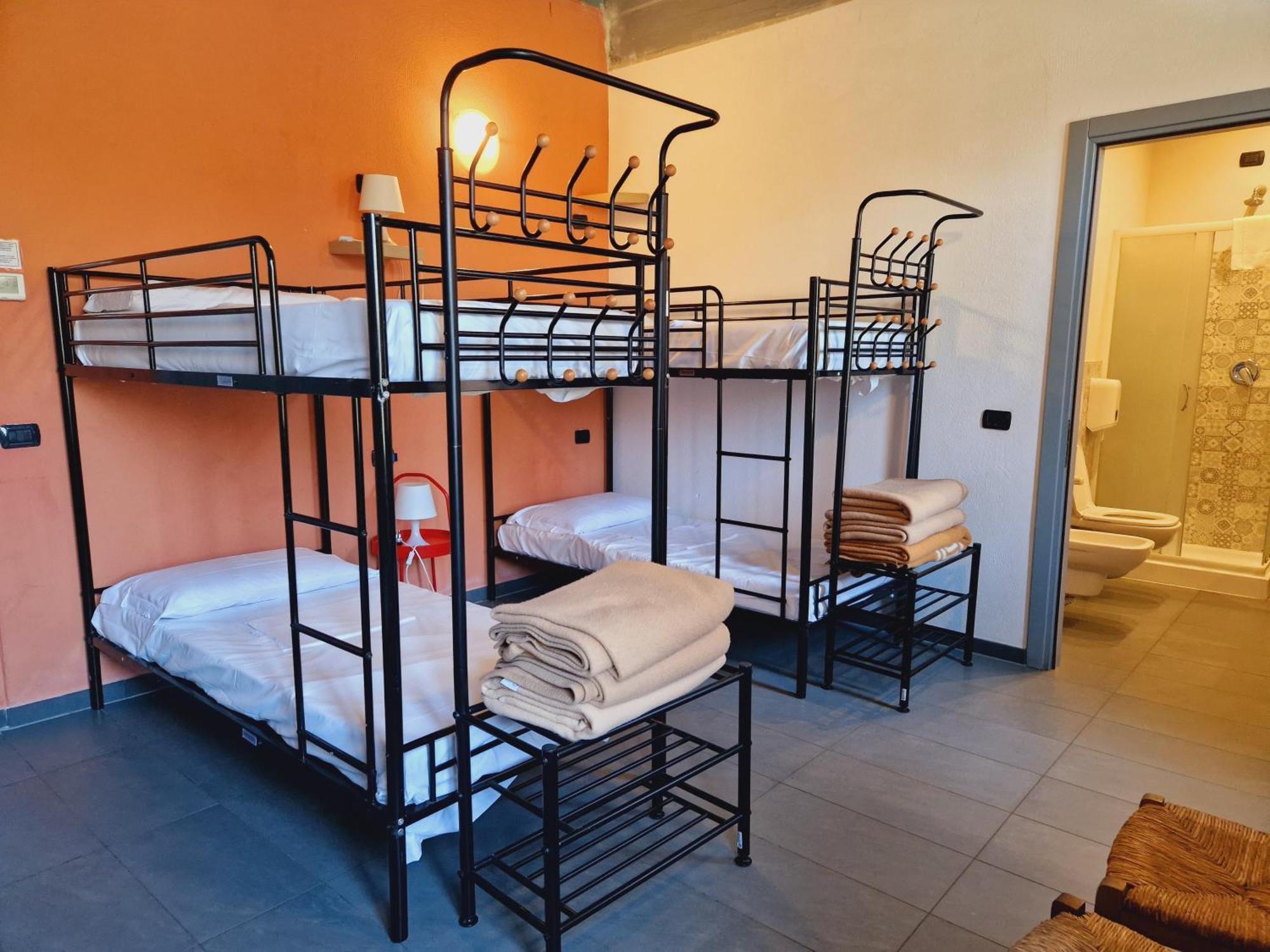 B&B E Ostello, Parco Di Monza, Cascina Costa Alta エクステリア 写真