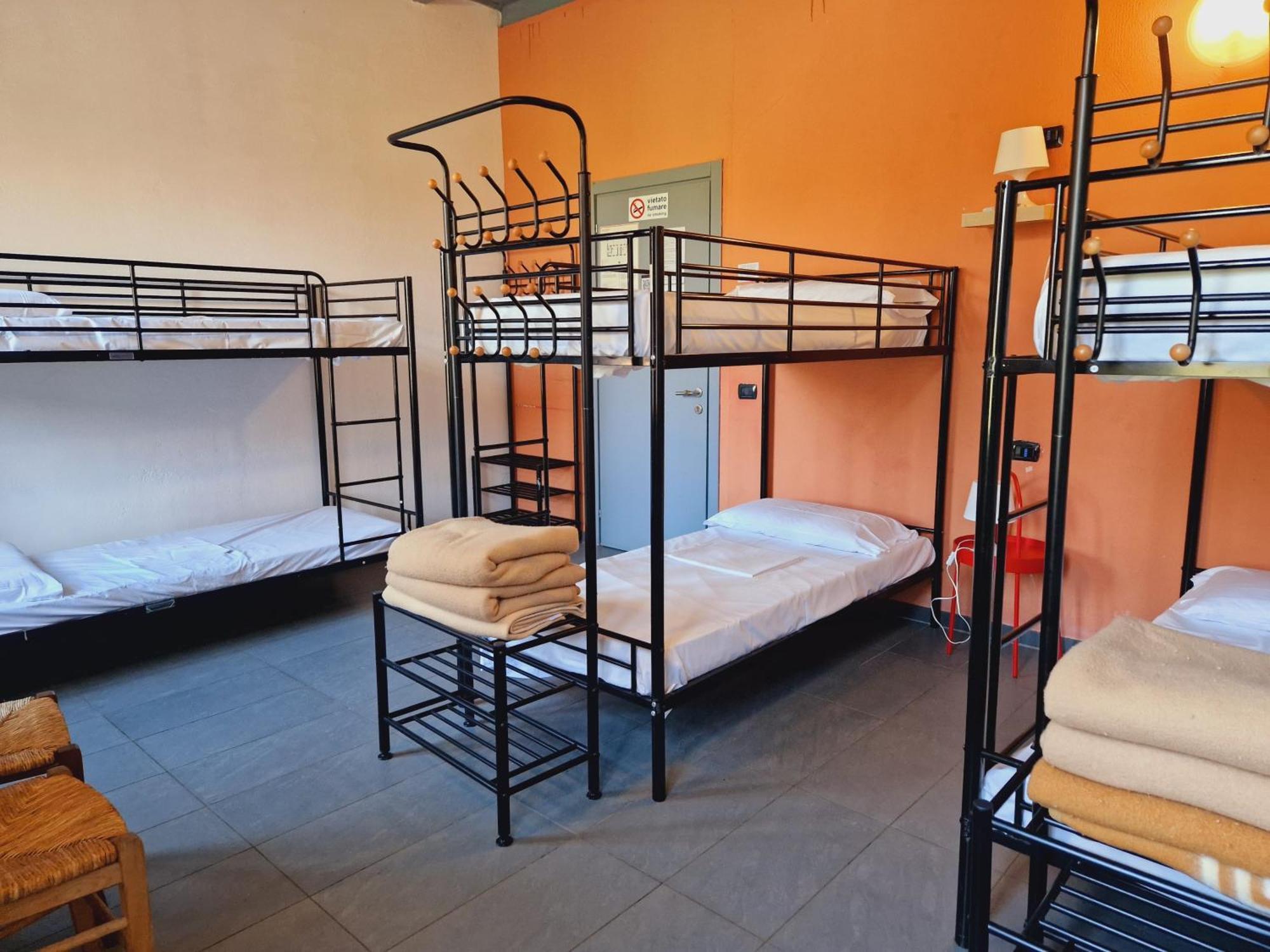 B&B E Ostello, Parco Di Monza, Cascina Costa Alta エクステリア 写真