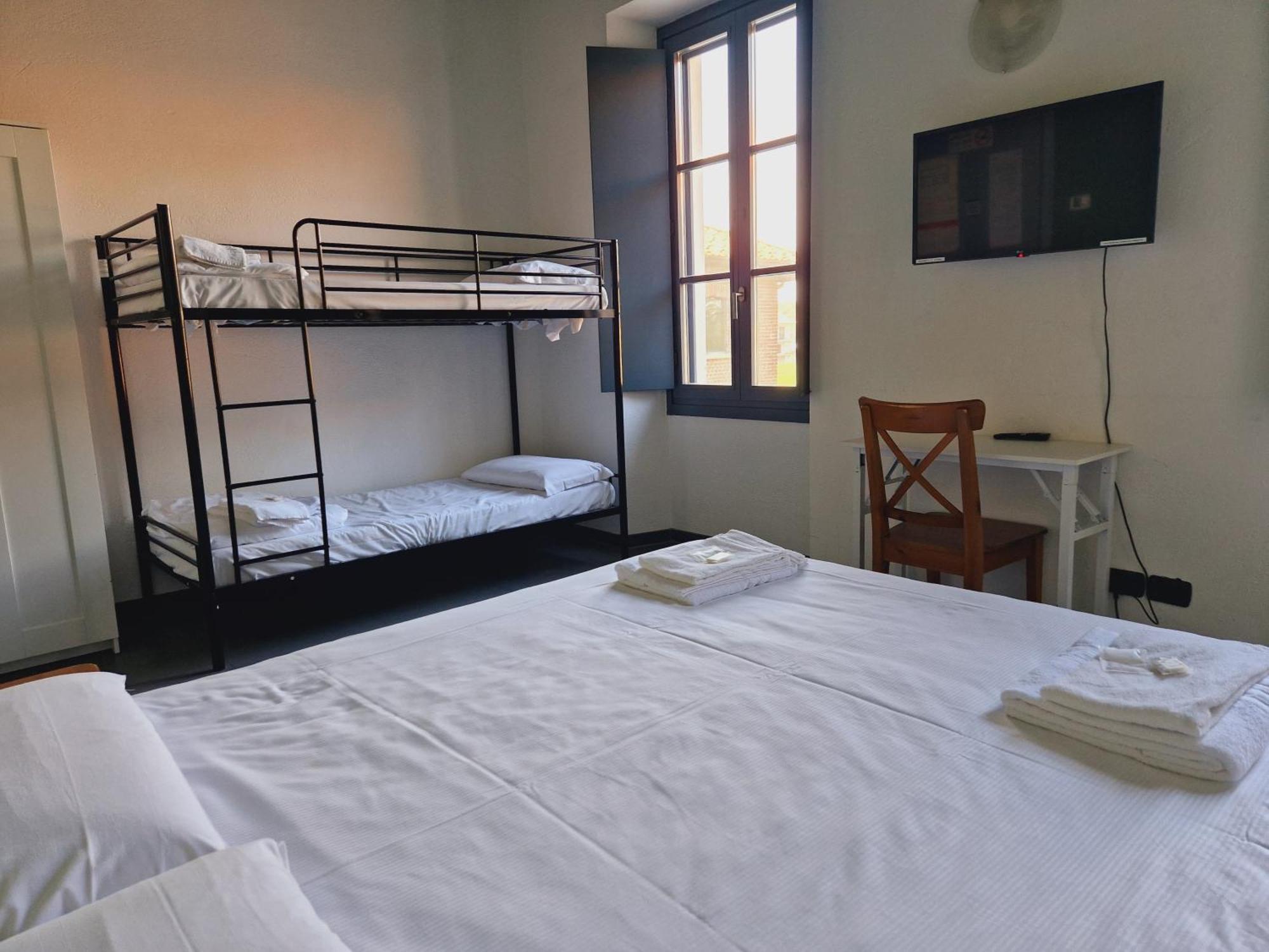 B&B E Ostello, Parco Di Monza, Cascina Costa Alta エクステリア 写真